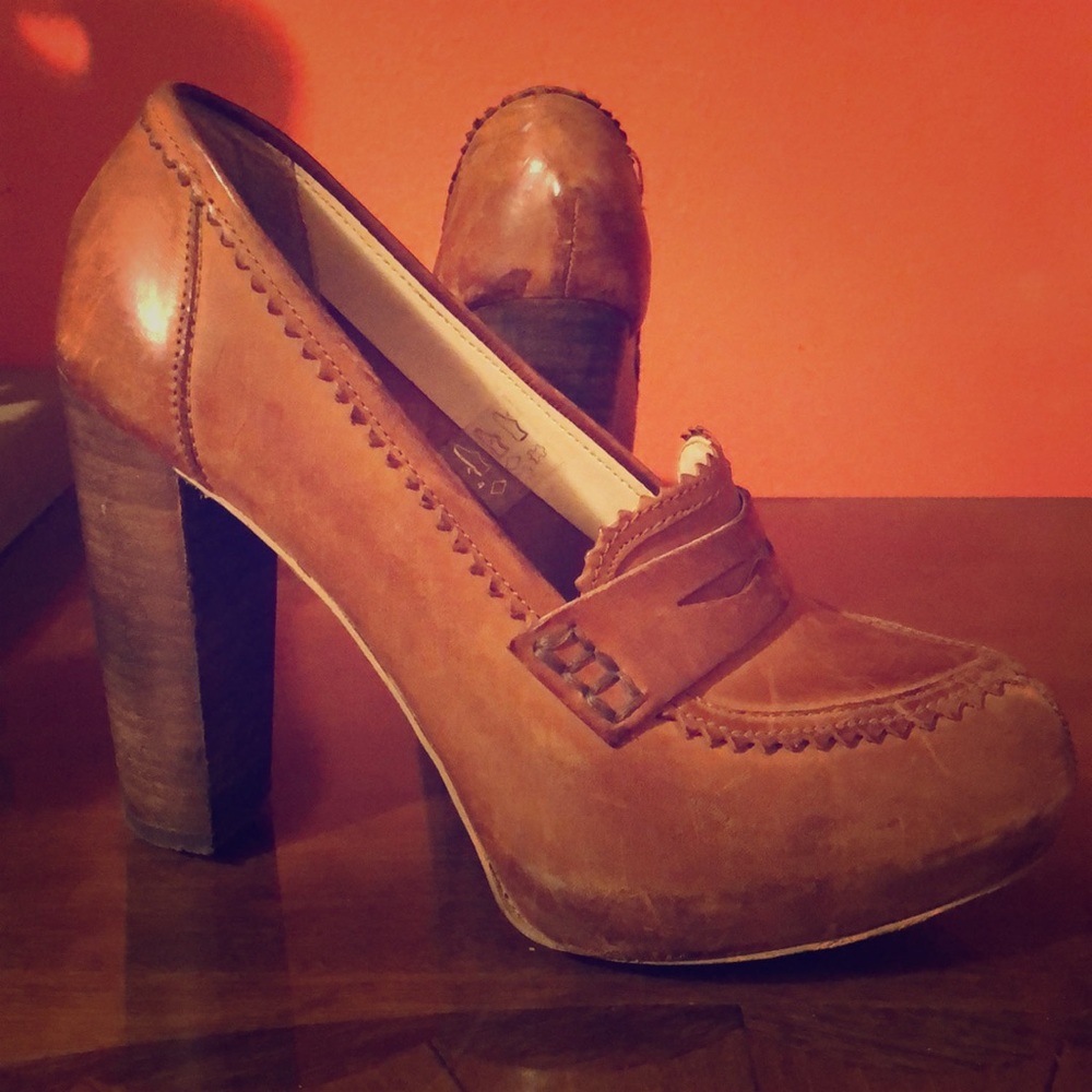 Brown platform pump